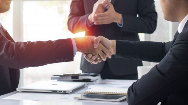 達成交易的關鍵，企業營收成長必備 5 個銷售技巧